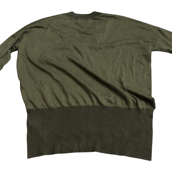 Topshop Womens Sweater Size 4 Olive Green V Neck Lightweight Slouchy FLAW - Picture 3 of 8